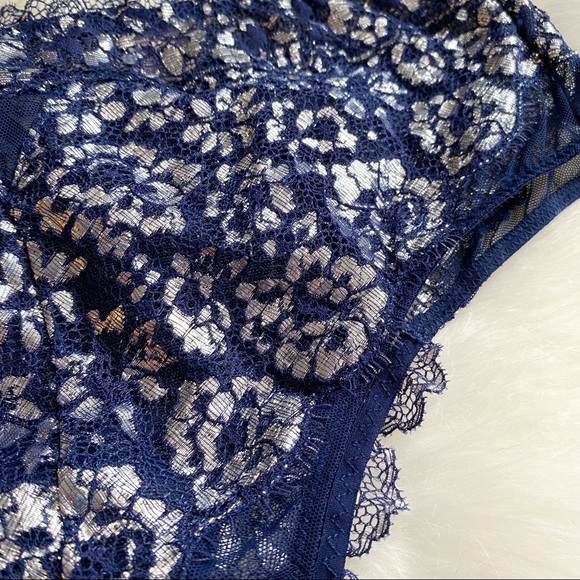 Victoria’s Secret Size S Cheeky High Waisted Navy & Silver Floral Lace Panty - Picture 7 of 7